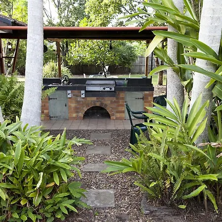 Woolshed Eco Lodge Hervey Bay Room photo